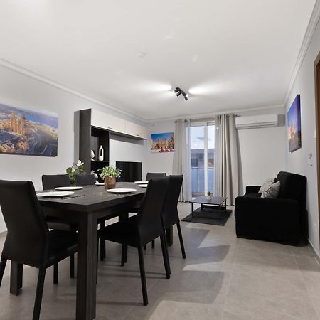 Luxurious & Spacious 2Bd Accomodation At The Podium - Yacht Marina Area, Close To Valletta Мсіда Екстер'єр фото